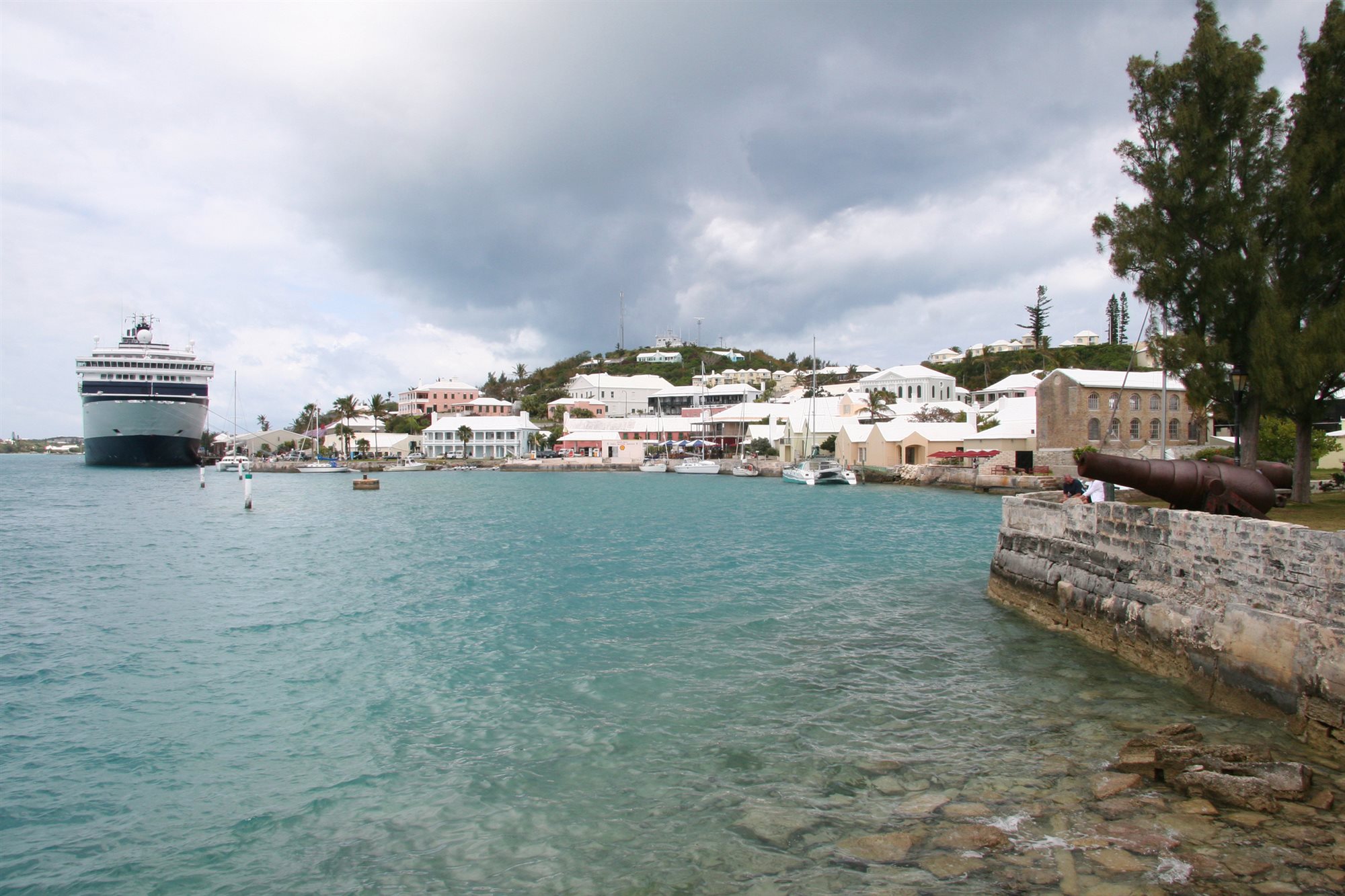 Bermuda Cruises &mdash; Bermuda